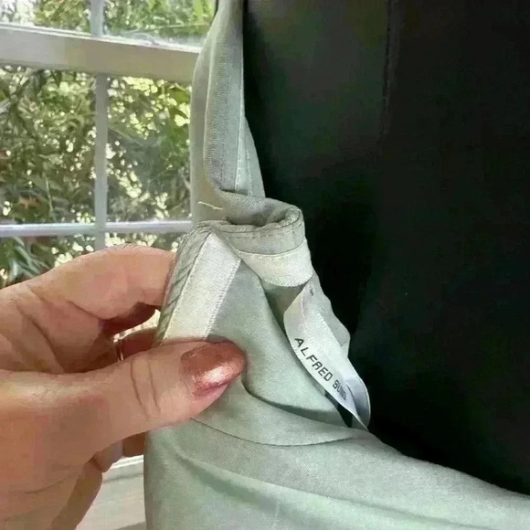 🔥🔥Alfred Sung Evening Gown in Willow Green - Picture 8 of 11